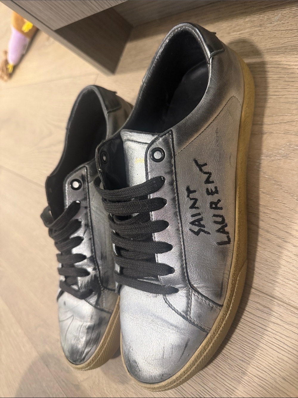 Saint Laurent Silver Leather Low-Top Sneakers with Black Laces - Picture 2 of 3